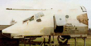 Victor B2 XH670 at East Kirkby.